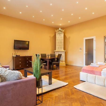 Central Park Residence Брашов Екстер'єр фото