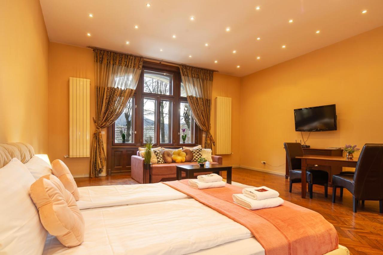 Central Park Residence Брашов Екстер'єр фото